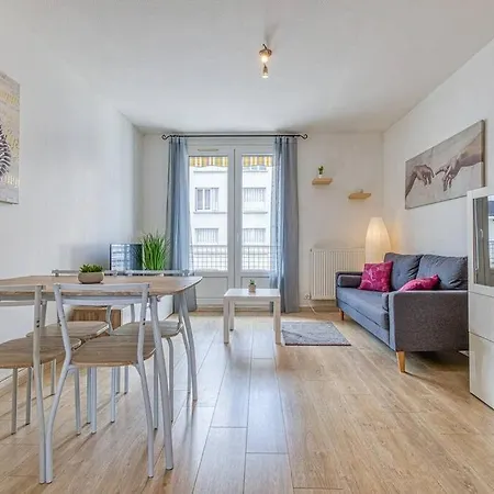 2 Chambres, Calme, Equipe, Commerces Au Pied