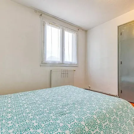 2 Chambres, Calme, Equipe, Commerces Au Pied Grenoble