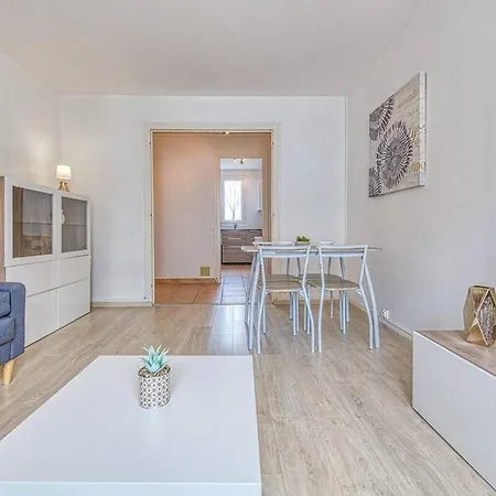 Apartamento 2 Chambres, Calme, Equipe, Commerces Au Pied *